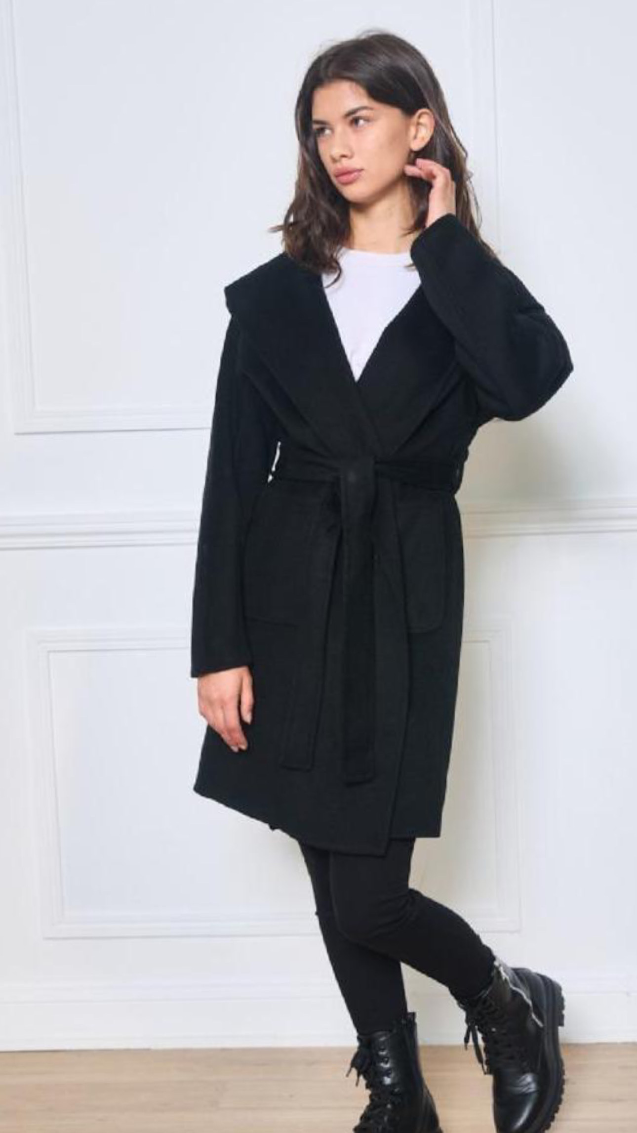Manteau Noir Avec Capuche – Image 5