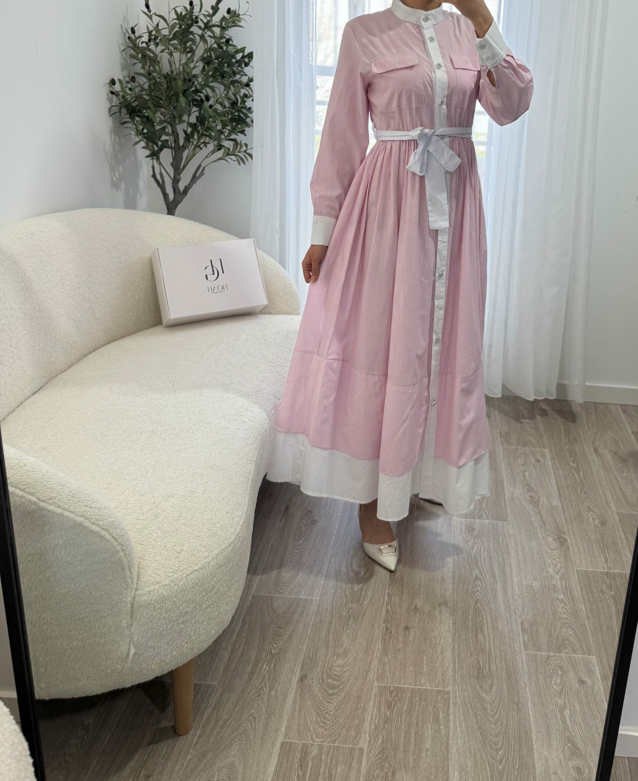 Robe Rose – Image 4