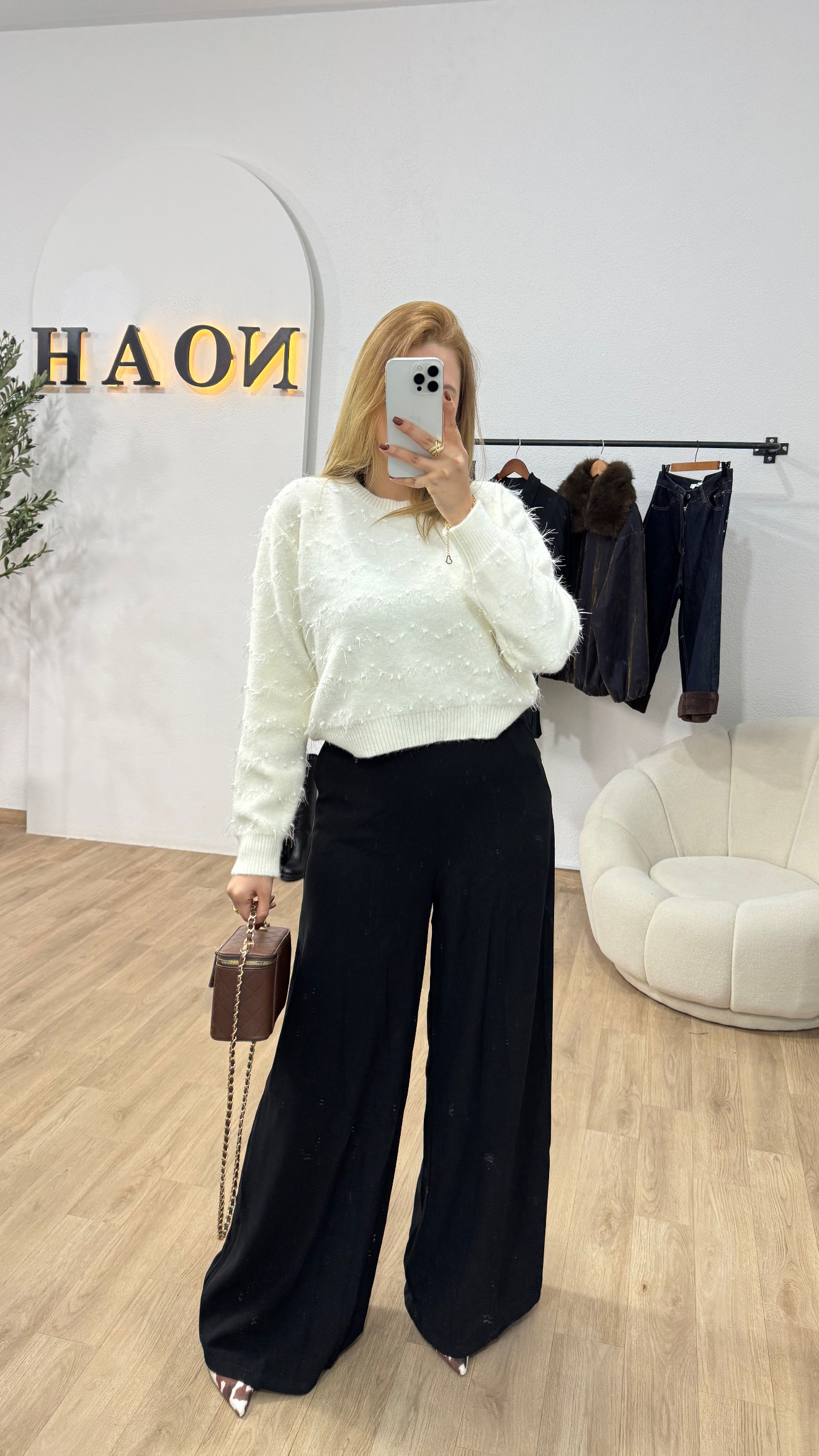 Pull Blanc Neige – Image 6