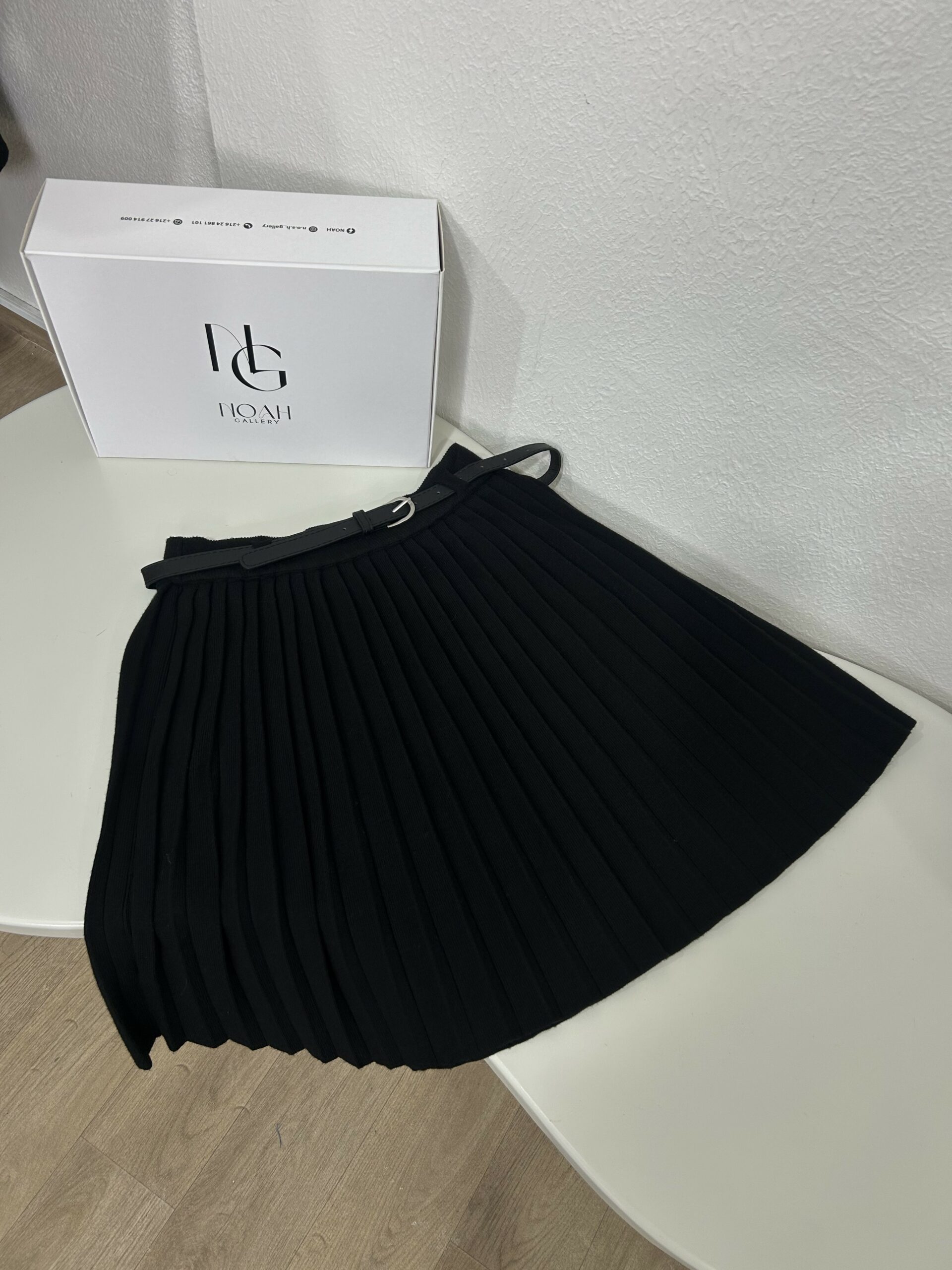 Jupe Noir Plissé Chic – Image 5
