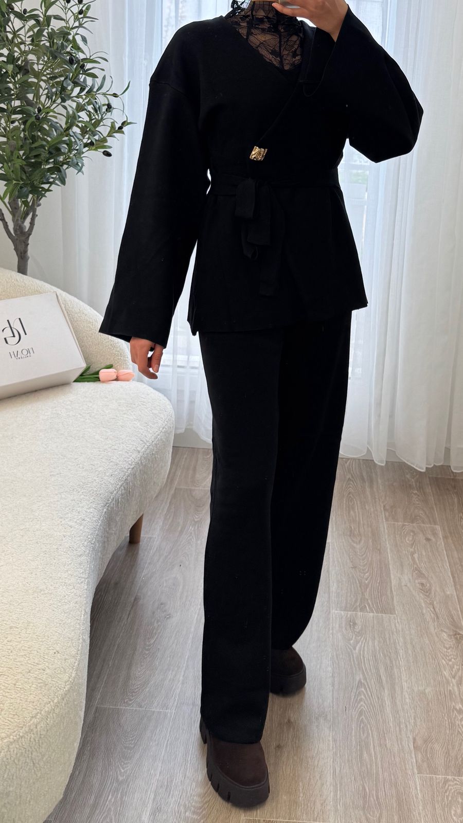 Ensemble Noir Élégance Dorée – Image 2