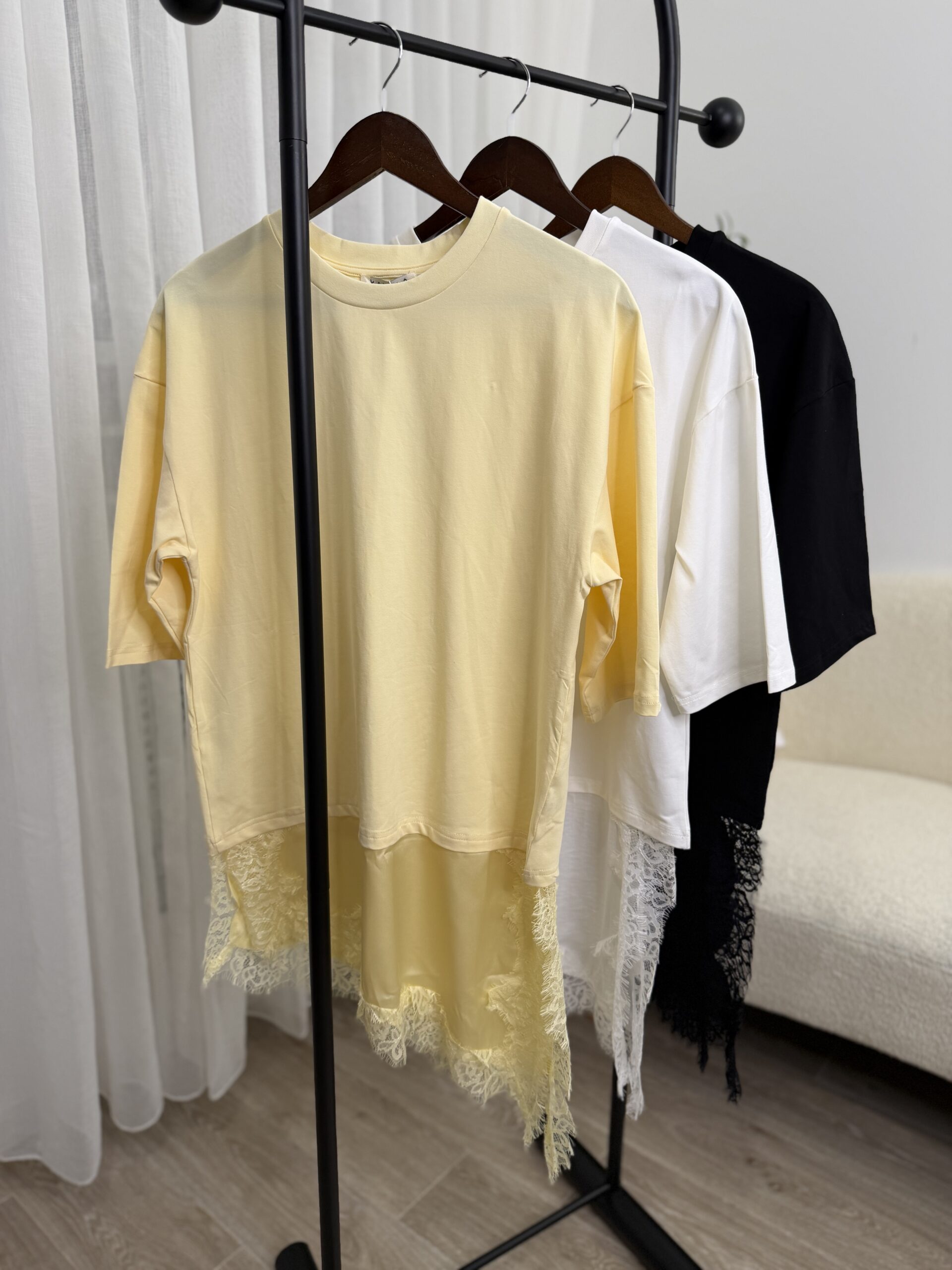 Pull t-shirt dentelle