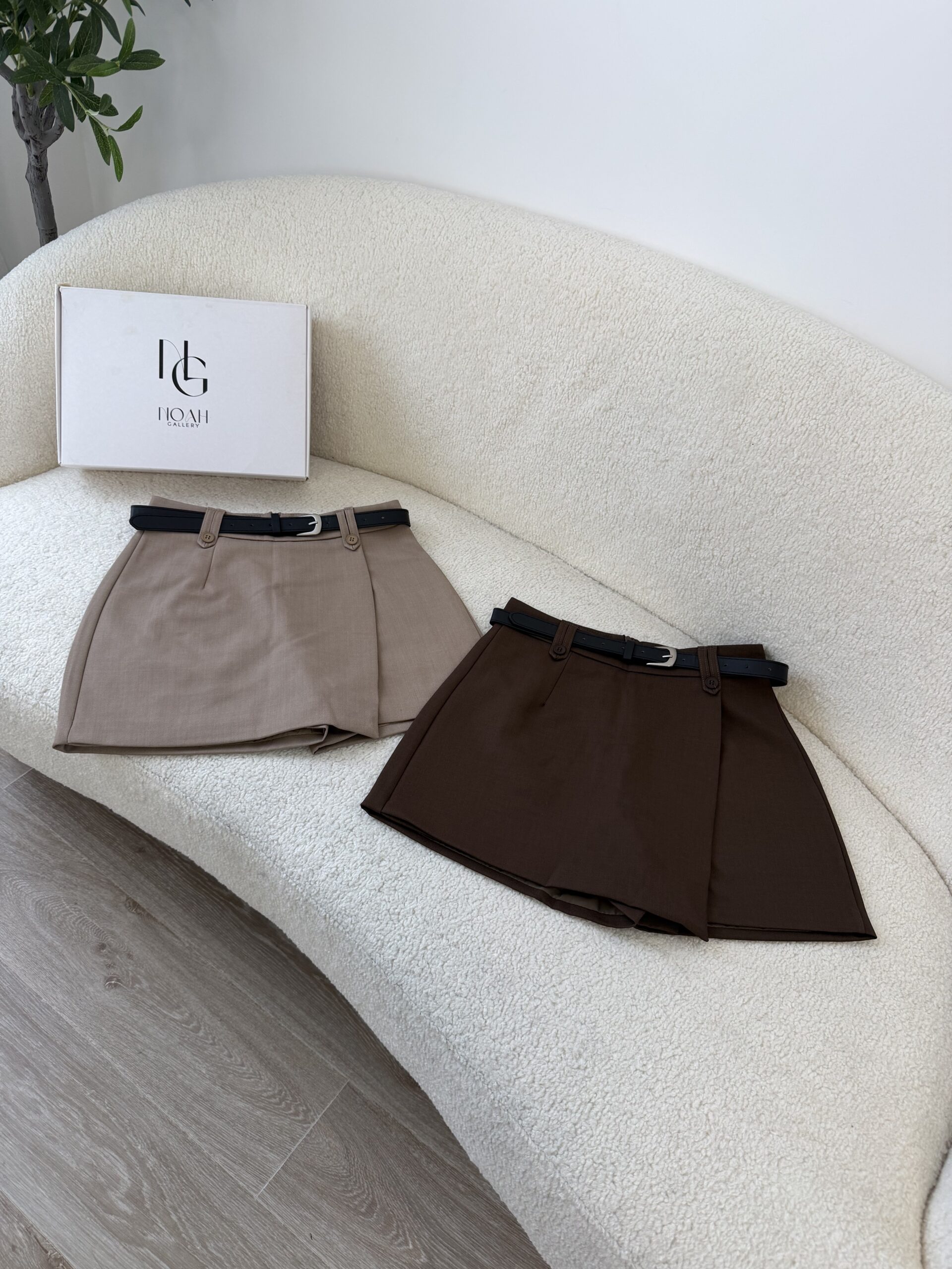 Short Tailleur Chic Ceinturé – Image 2