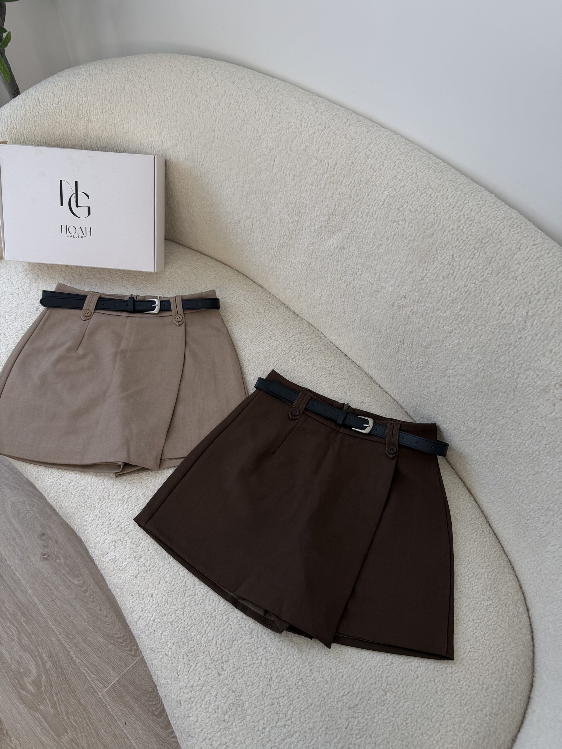 Short Tailleur Chic Ceinturé – Image 3