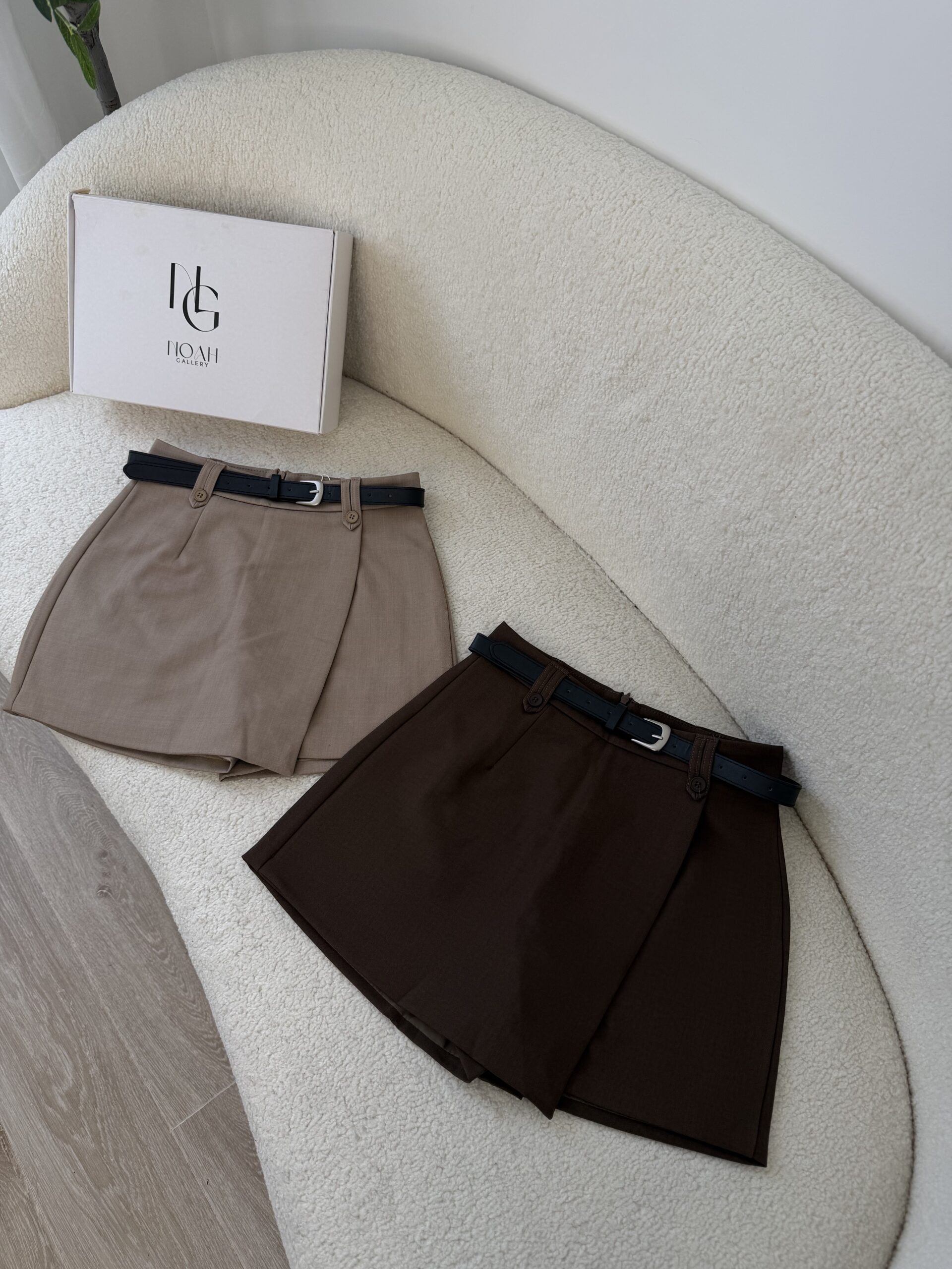 Short Tailleur Chic Ceinturé – Image 4
