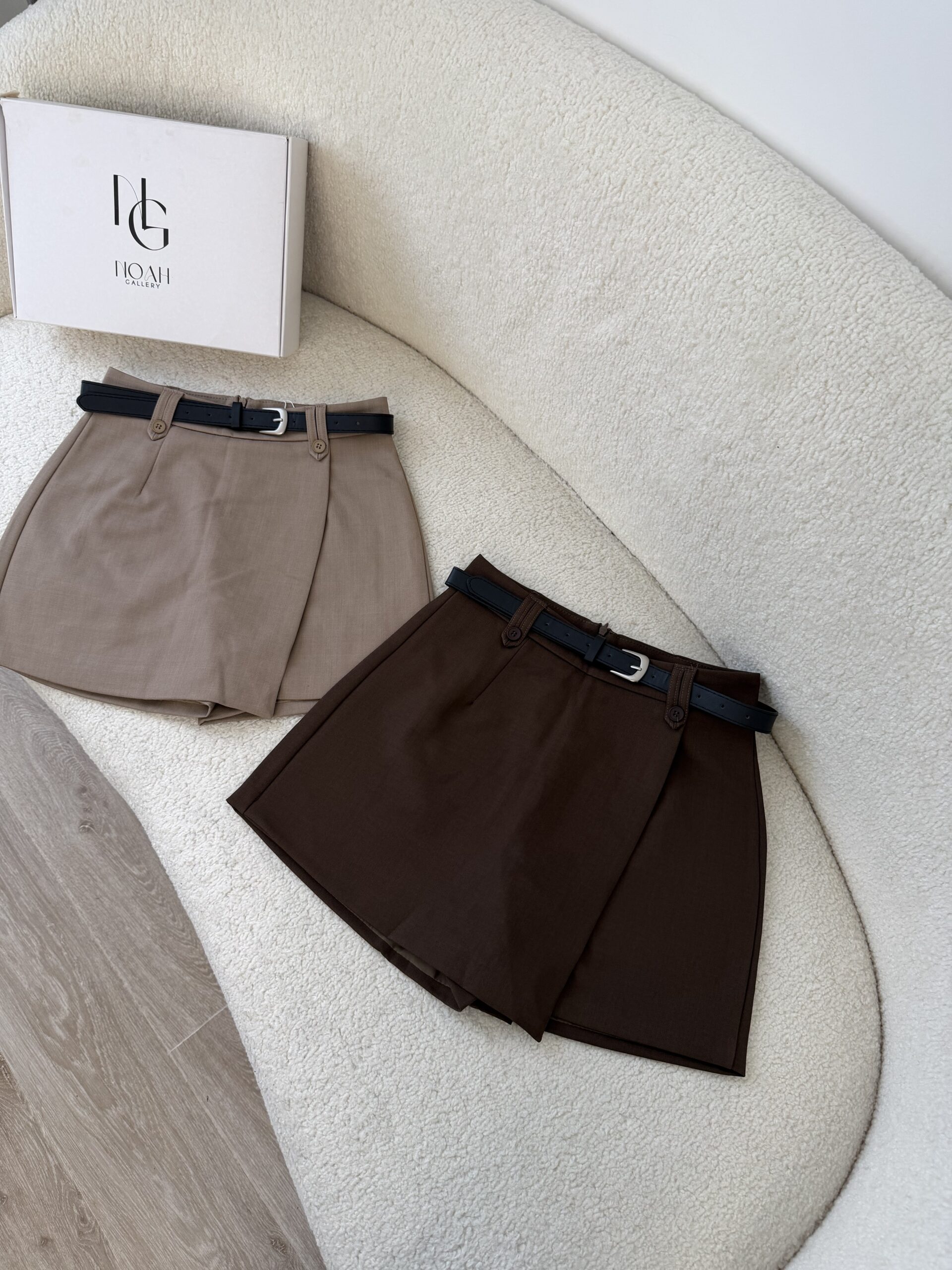 Short Tailleur Chic Ceinturé