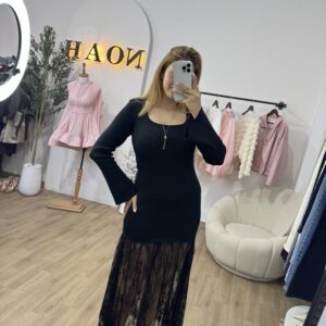 Robe Noire Dentelle Élégance