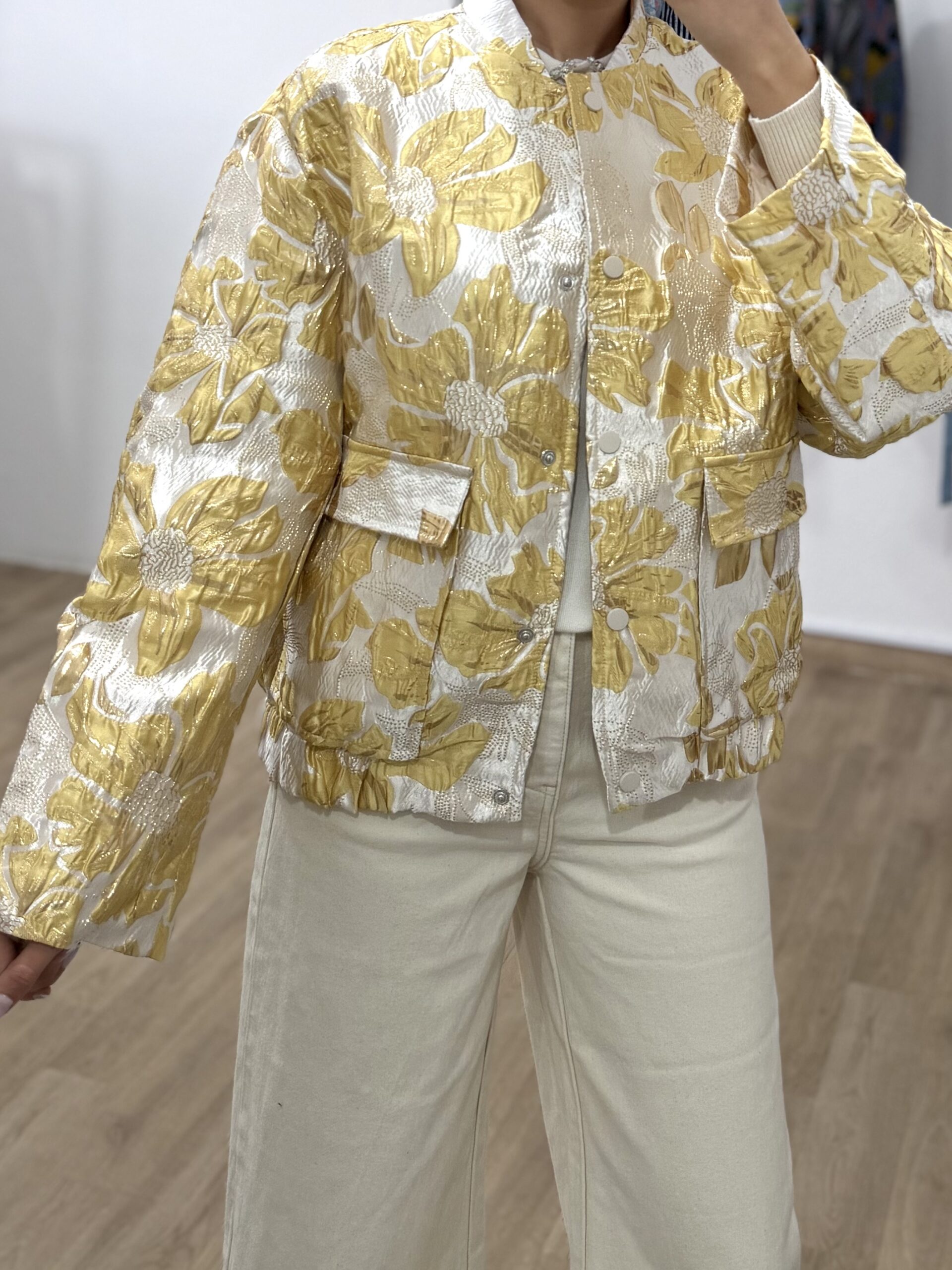 Veste Jacquard Dorée Fleurie – Image 5