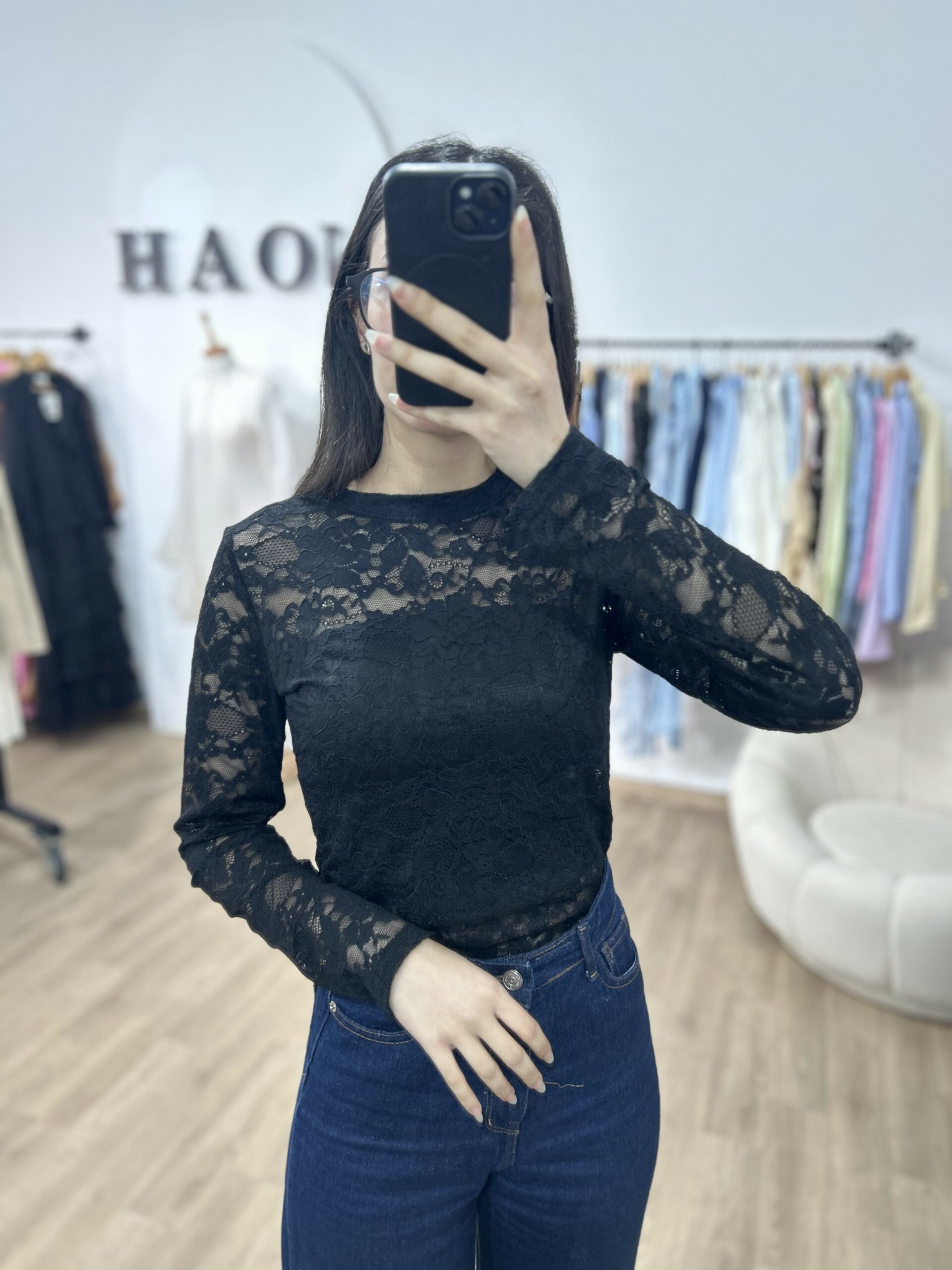 Pull Noir Dentelle – Image 3