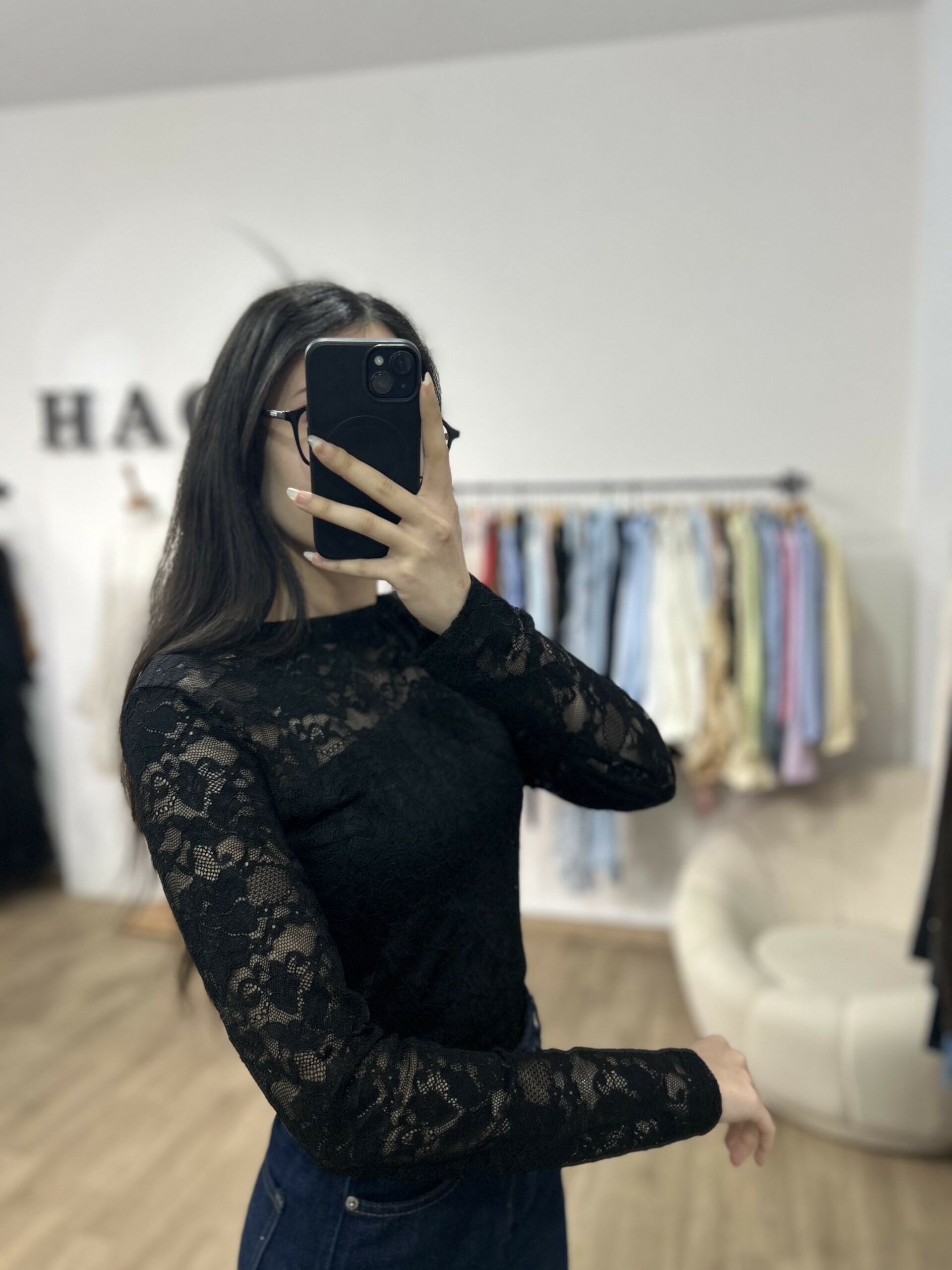 Pull Noir Dentelle – Image 5