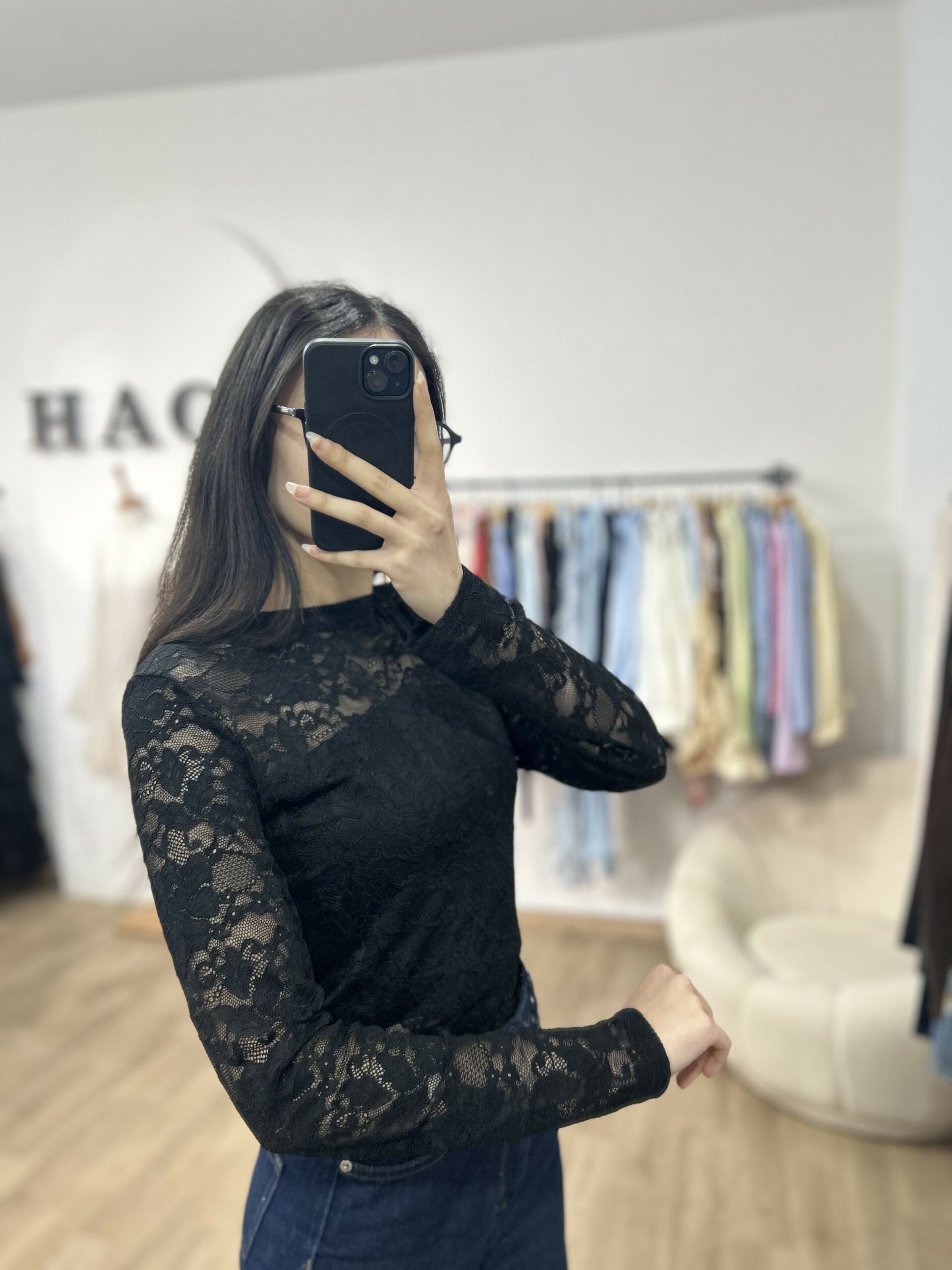 Pull Noir Dentelle – Image 6