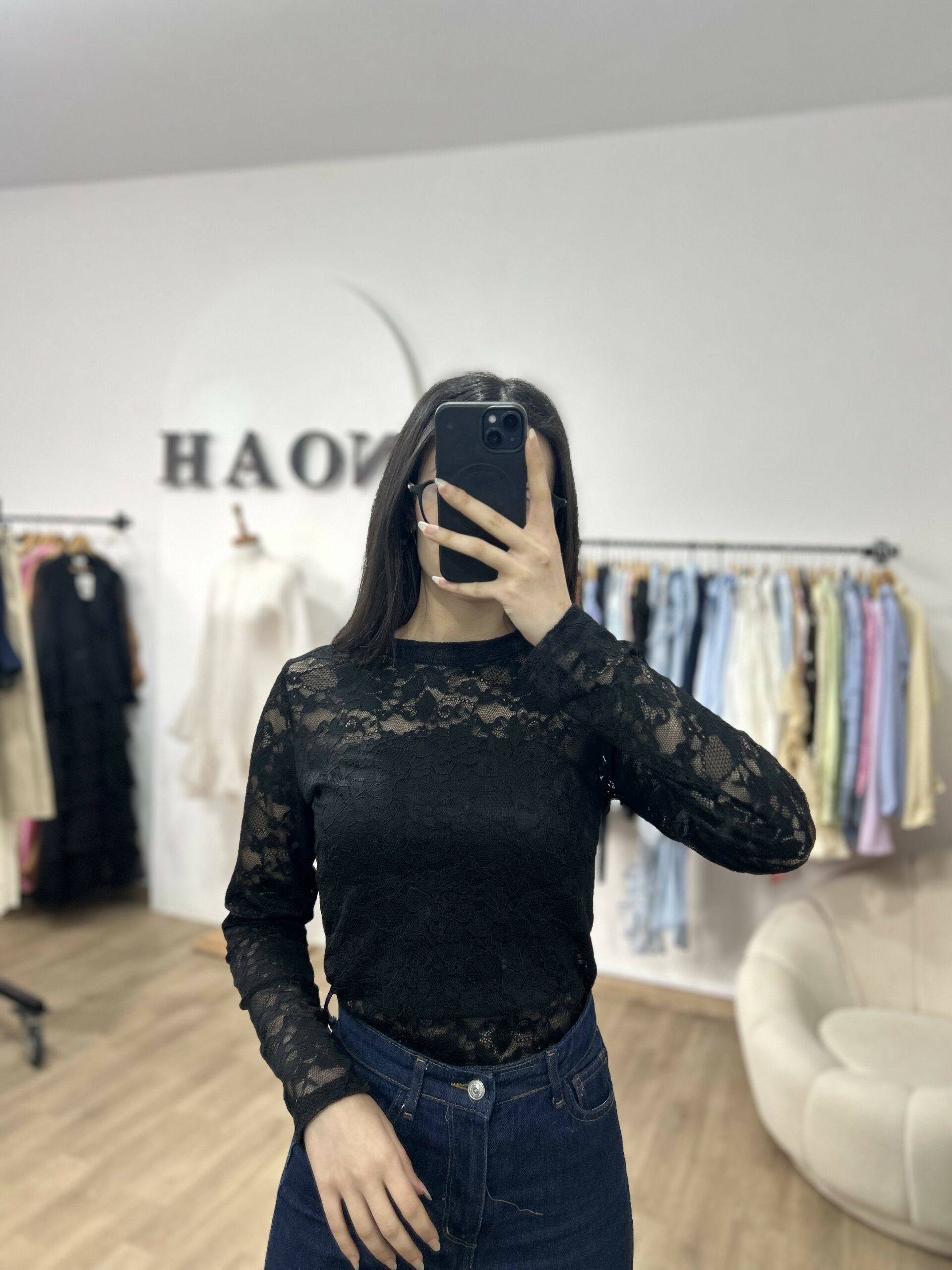 Pull Noir Dentelle – Image 7