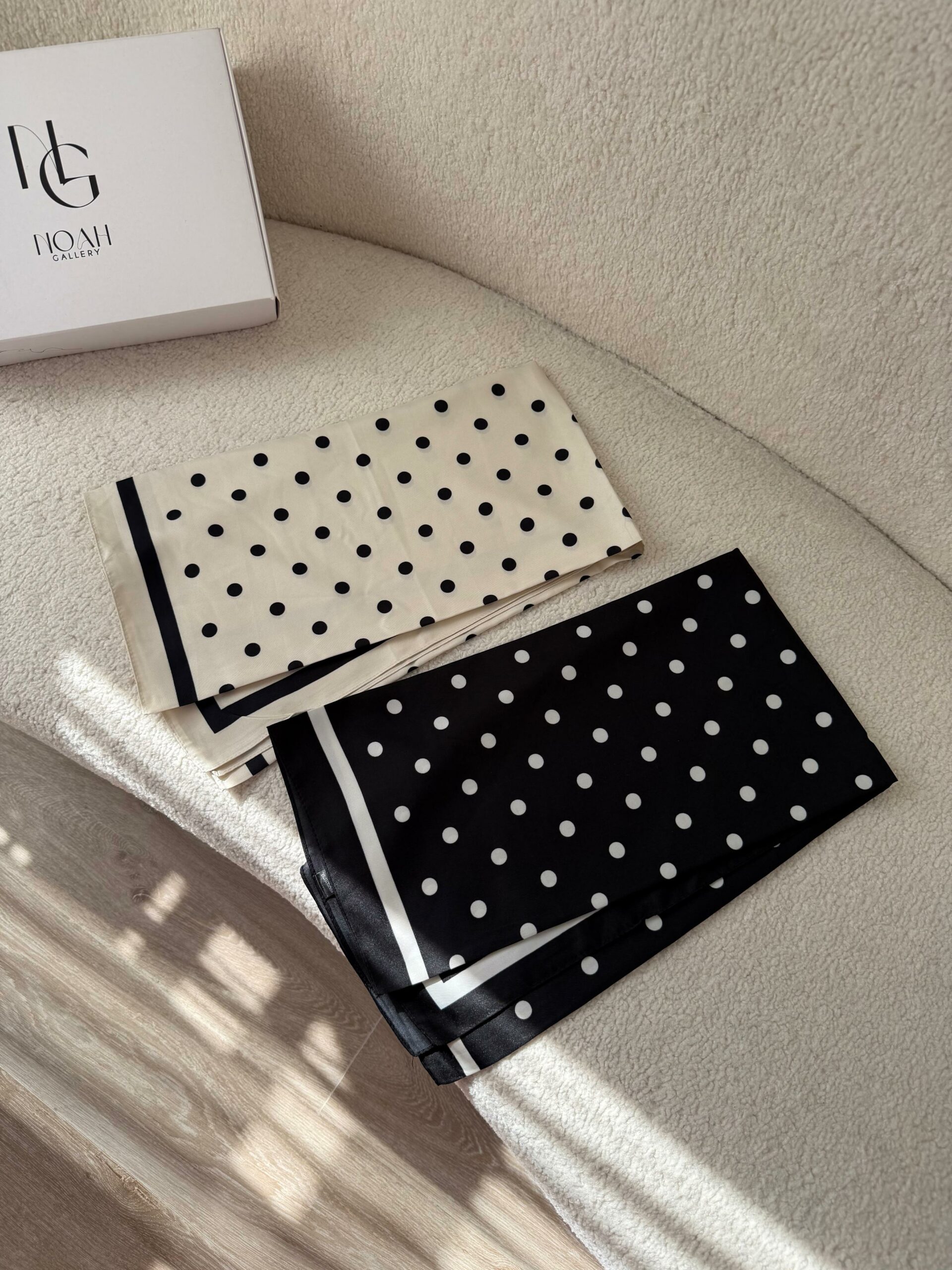 Foulard Pois Chic