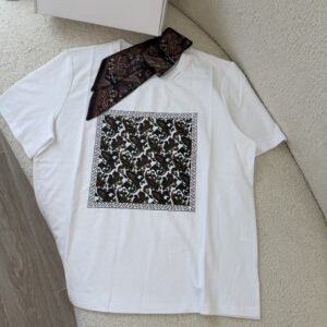 Pull Foulard Chic