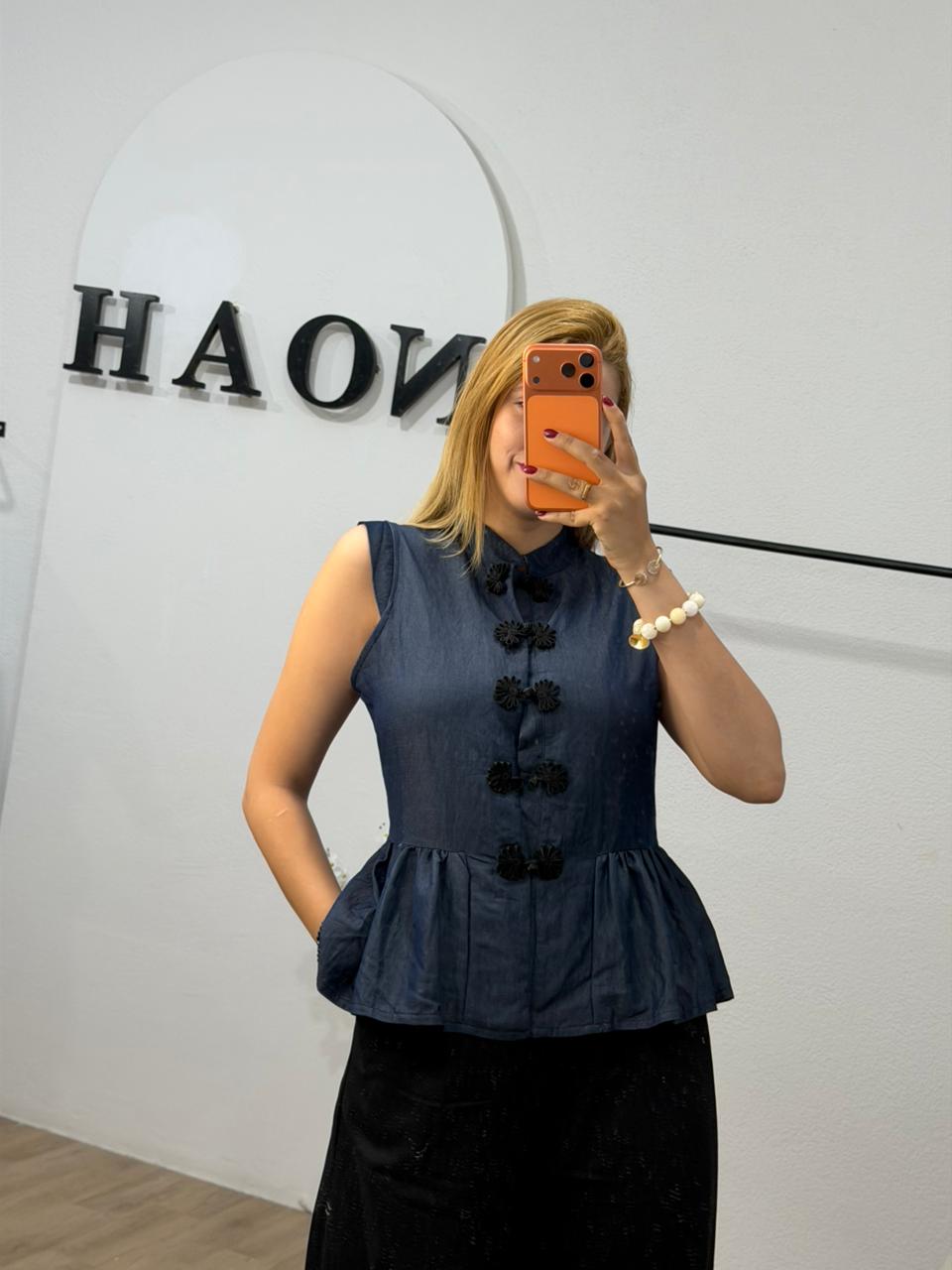 Haut Élégance Contrastée – Image 11