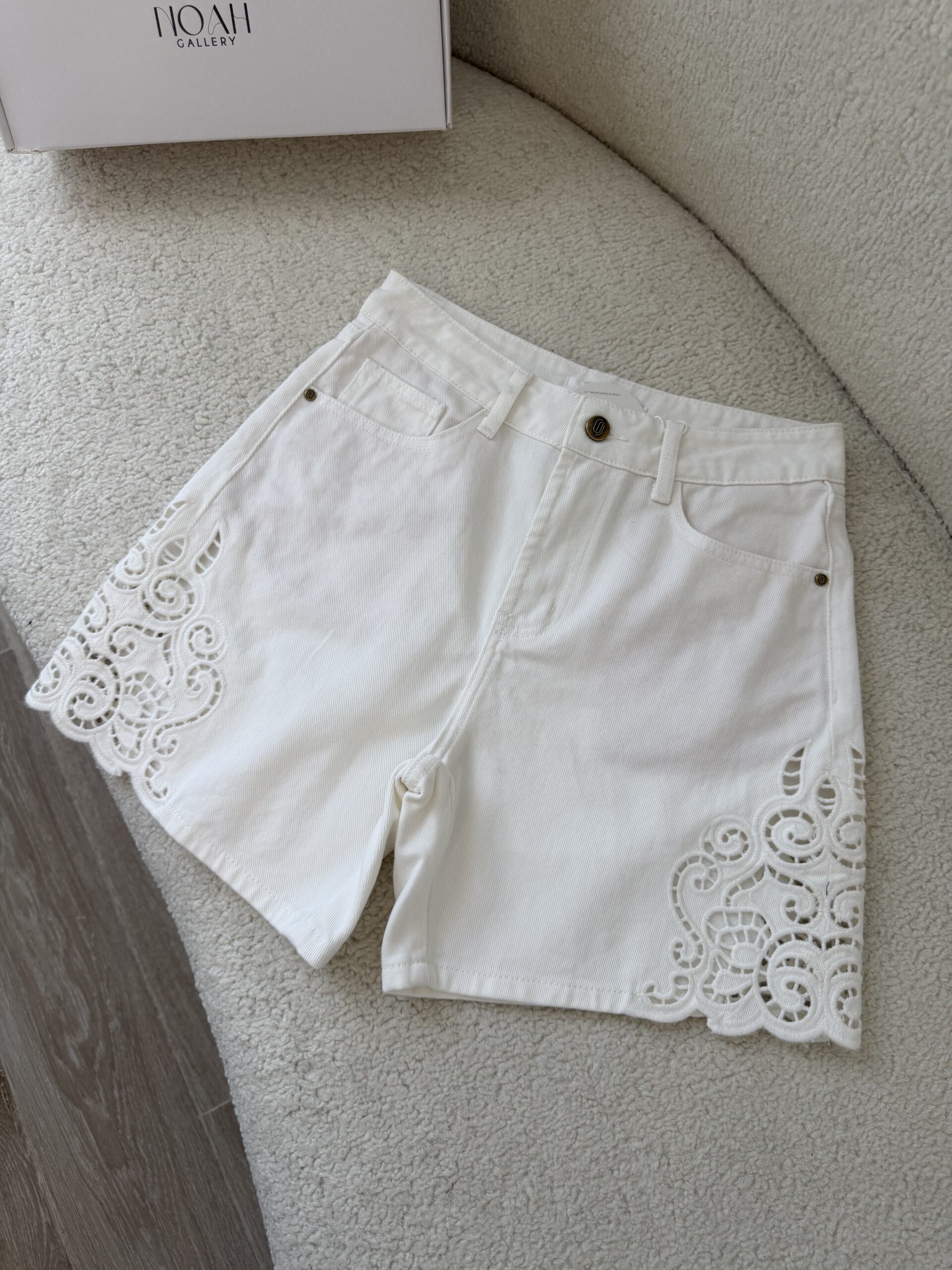 Short Éclat Blanc Brodé